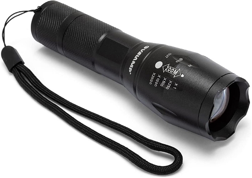 Velamp STEEL - Torcia LED potente – Impermeabile IP54 – Fascio luminoso regolabile con zoom- Interruttore tattico – Ideale per uso professionale ed all’aperto